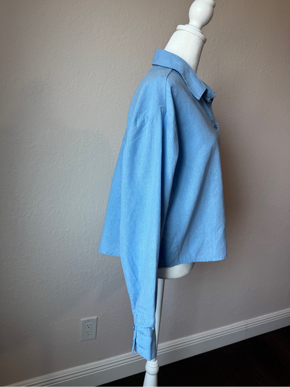 NWT Velvet Heart 100% Linen Blue Button Down Shirt Size L - Picture 5 of 9